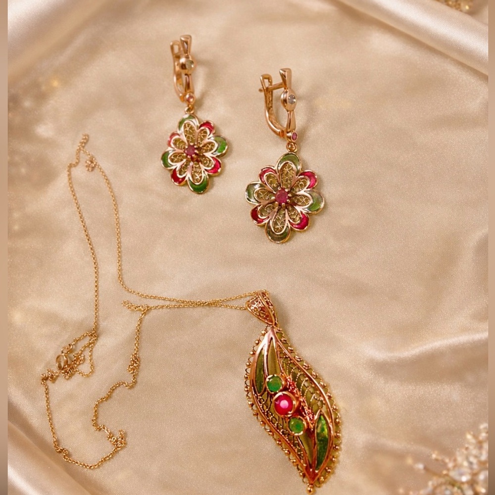 Gorgeous Rare Emerald Rhodolite Garnet Rose Gold Set New